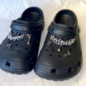 Black crocs boys, shoes with charm 11